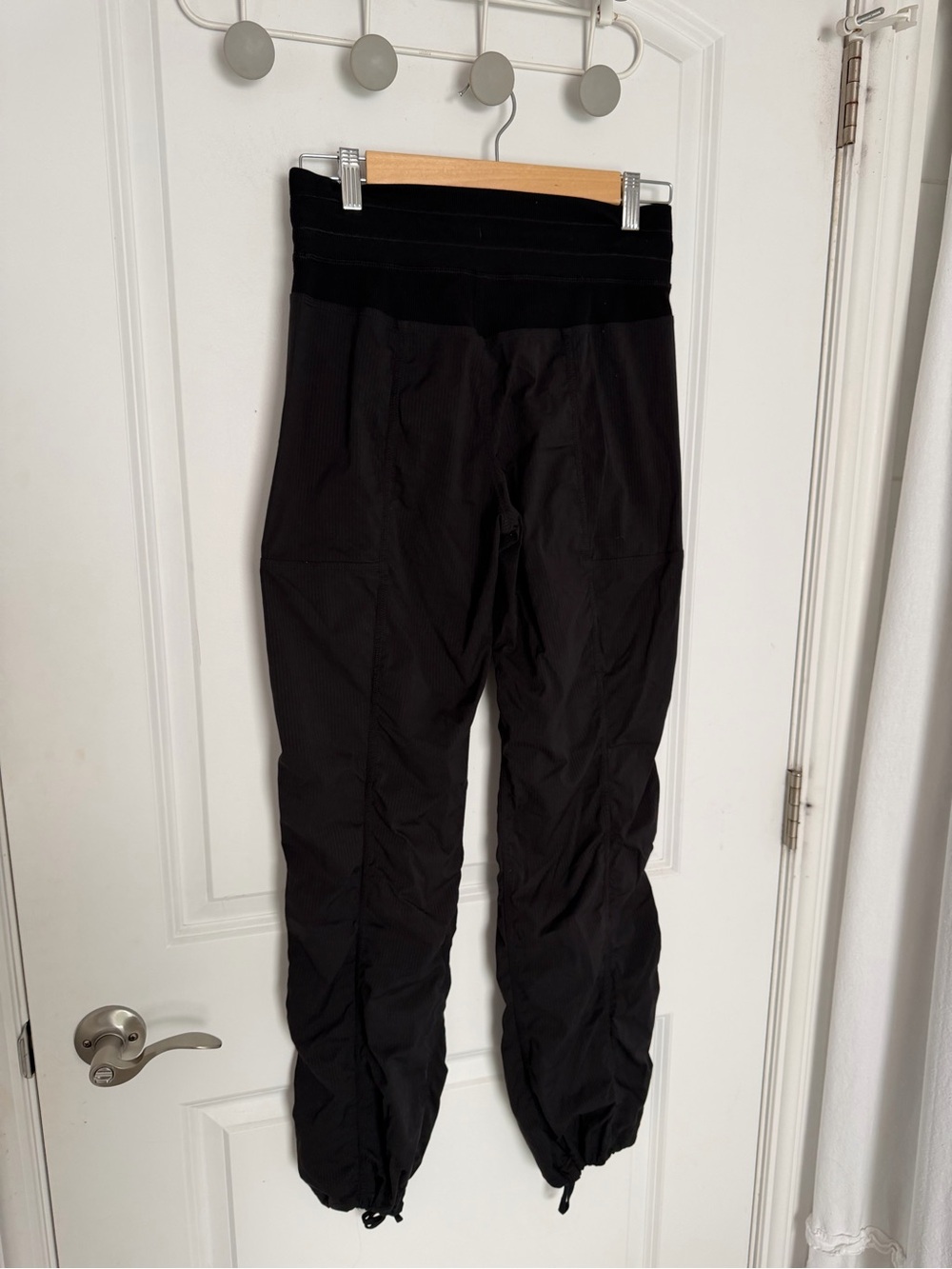 Lululemon Dance Studio Pant III *Unlined
Black size 6 - Picture 9 of 12